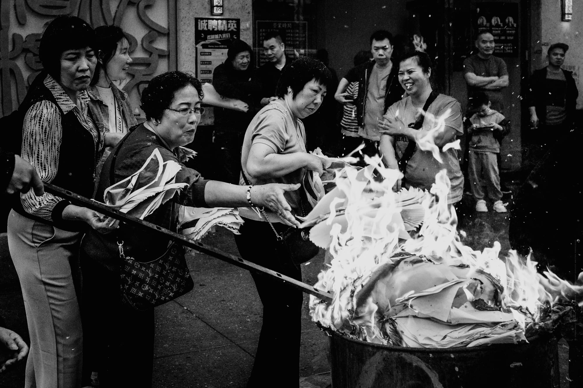 AI ‘Street Photography’ Isn’t Photography: What We Lose by Simulating Experience